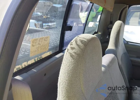 1997 Ford F-150 Standard/Xl/Xlt z USA, uszkodzony, nr VIN 1FTDF172XVNA46037